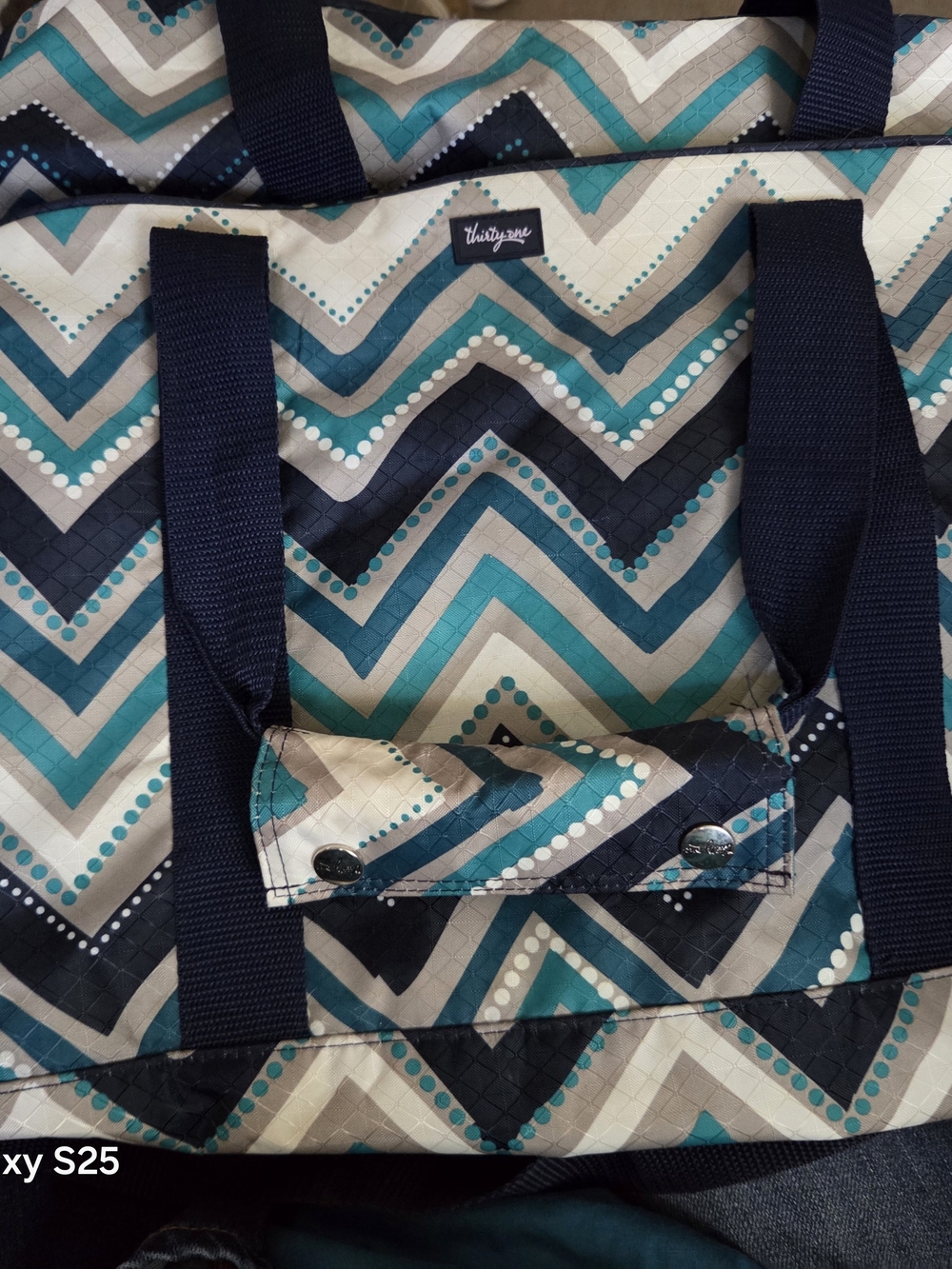 thirty-one Teal Navy Chevron Shoulder Tote All Packed Duffel